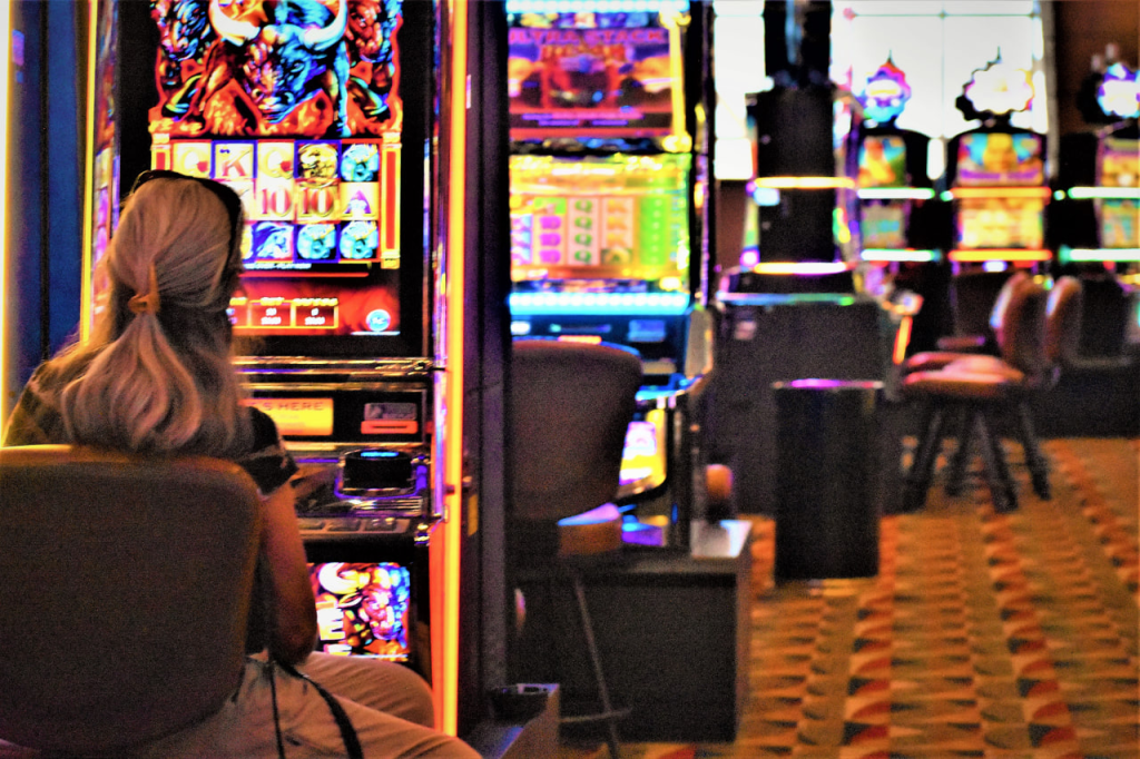 kubet-สล็อตแมชชีน-โฮสต์สดพูด